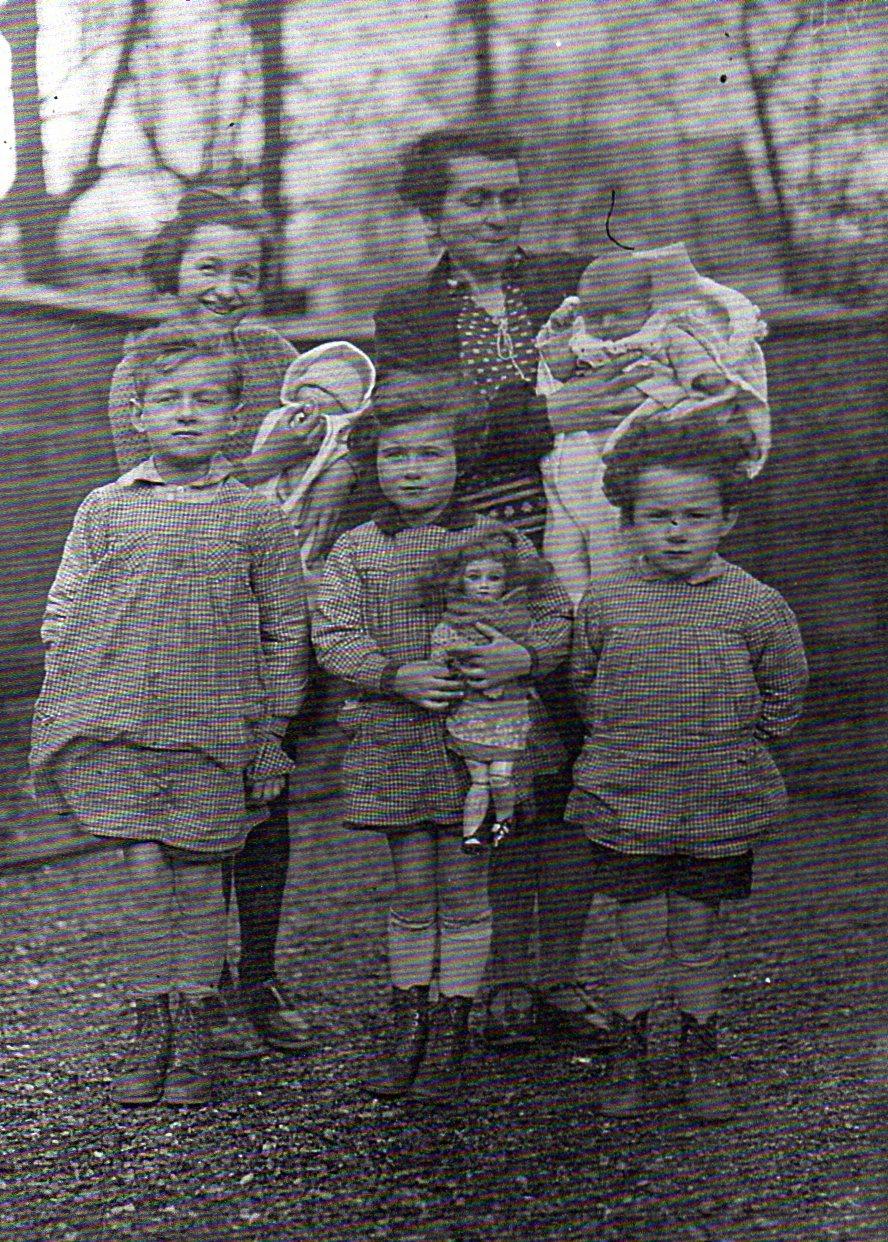 1930 mamette et les enfants257